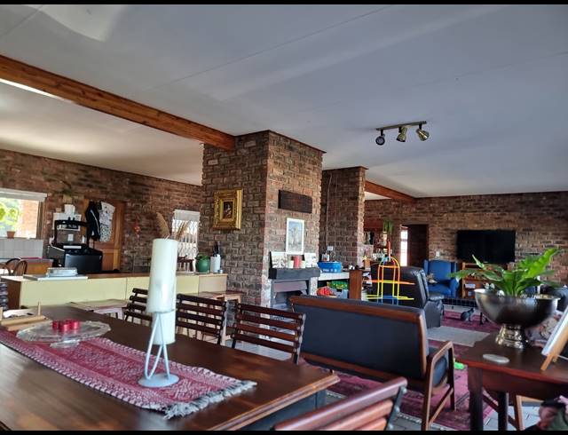 5 BEDROOM HOUSE FOR SALE IN DANA BAY